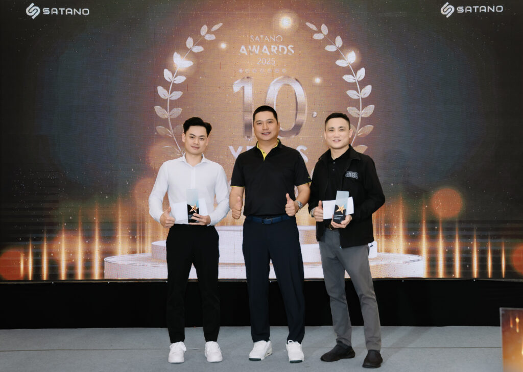 Nhân viên xuất sắc trong lễ trao giải Satano 10 năm